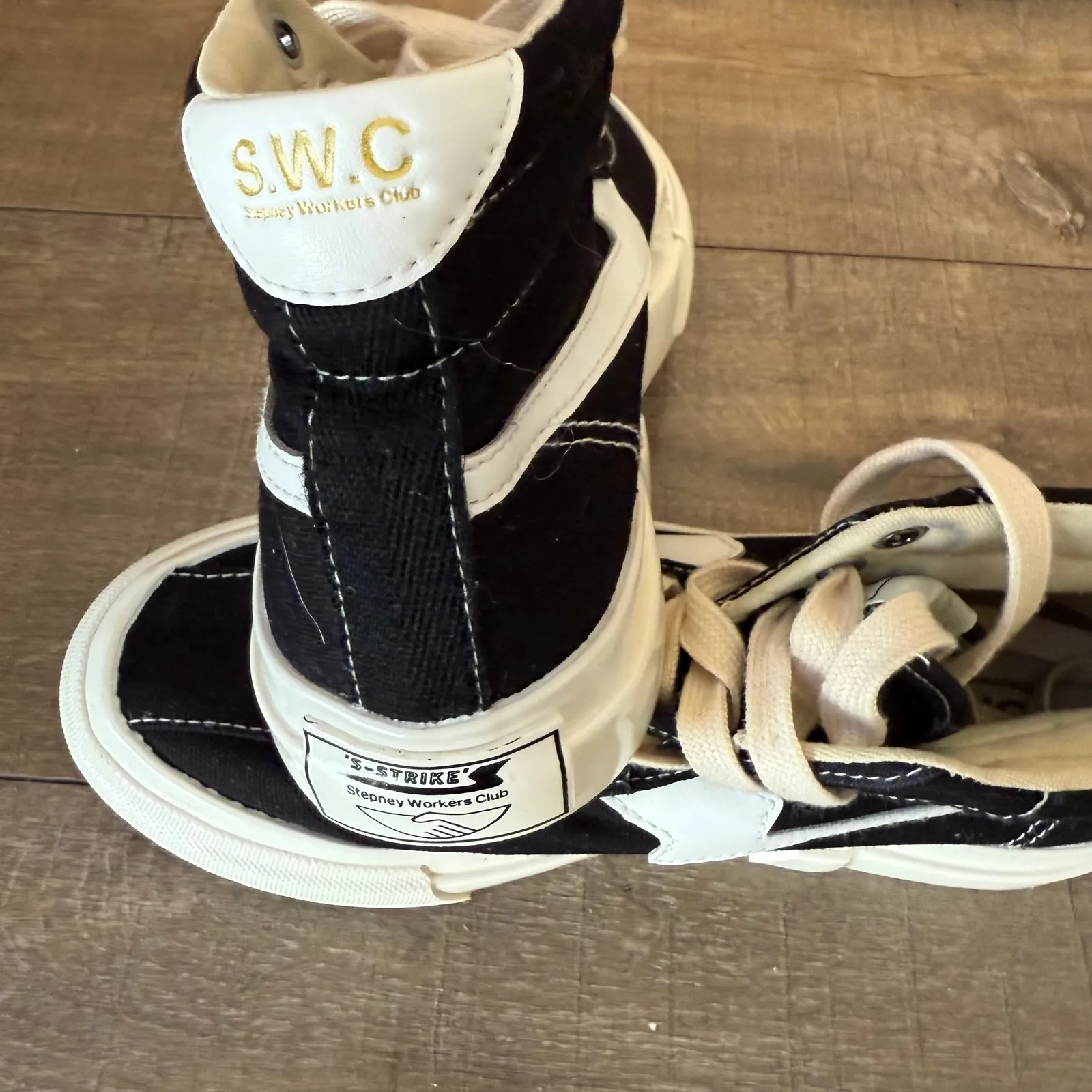 Stepney‎ Workers Club Hi - Image 9