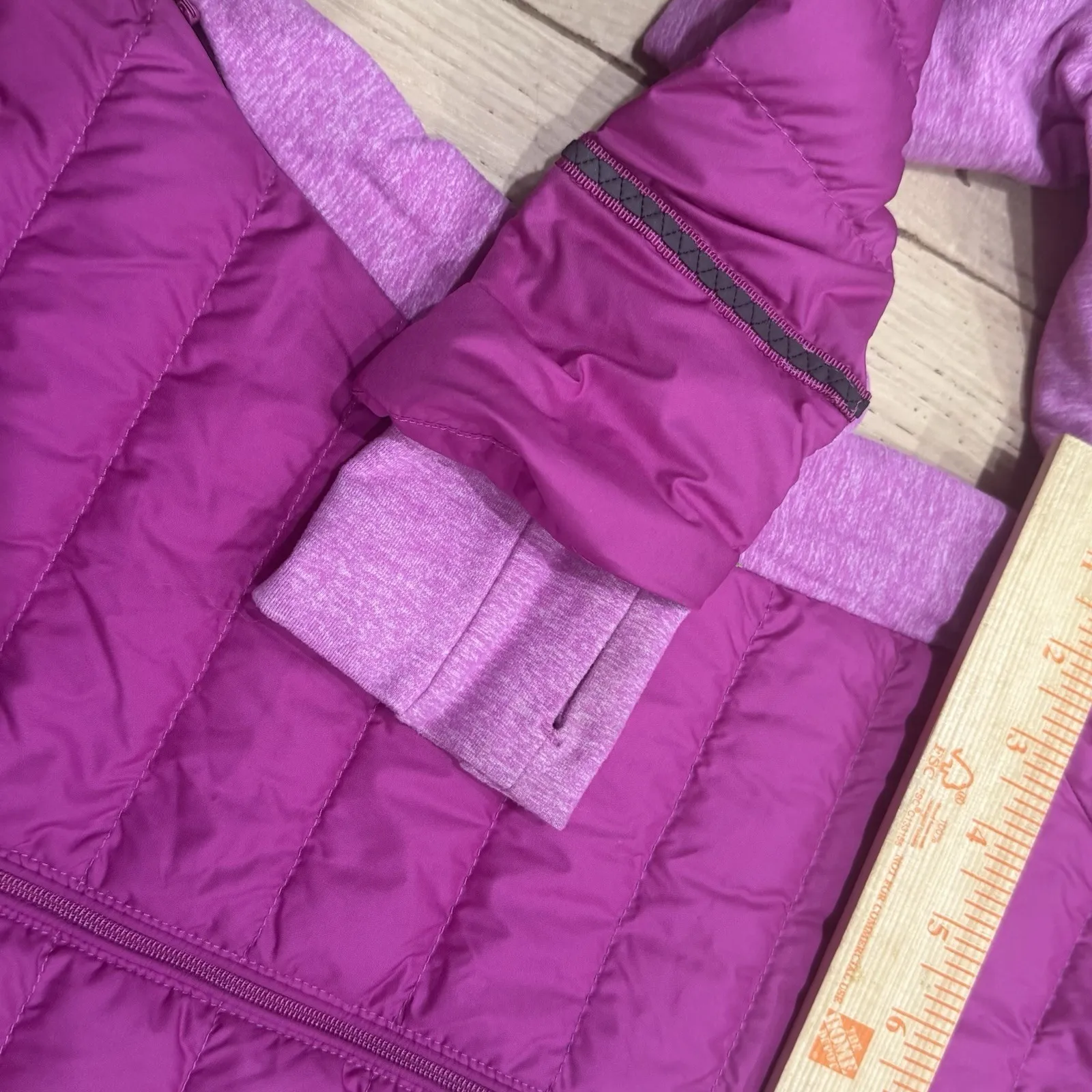 Lululemon Fluff Off Jacket‎ Ultra Violet Pink Sz 4 Athletic Running Down Puffer - Image 5