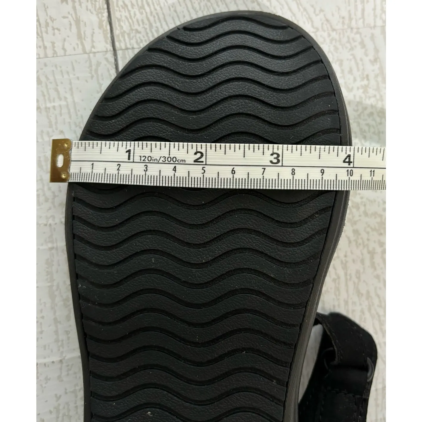 Columbia Women’s Black Adjustable Suede Strap Sandals Size 6 - Image 6