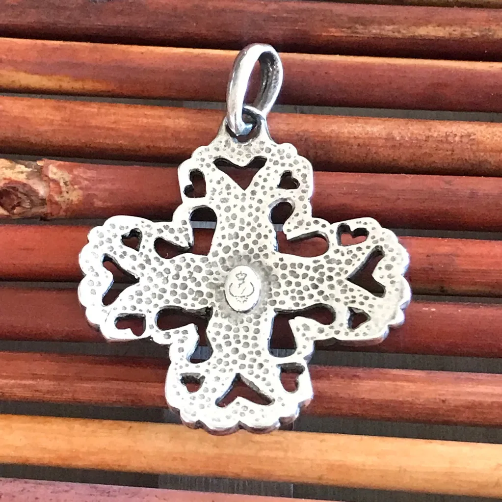 Premier Designs Silver Tone Cross Pendant - Image 4