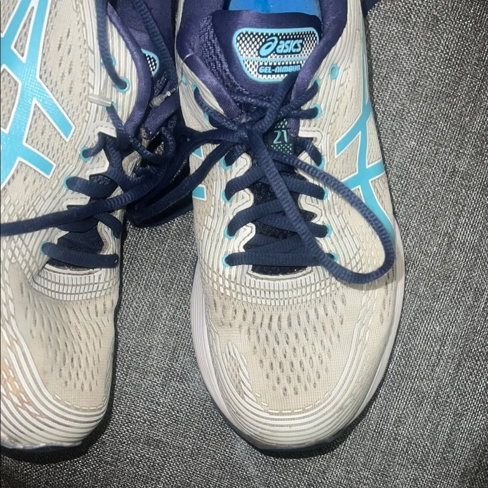 ASICS Women's Running Shoes - Cream and Blue 9.5 Flytrfoam - Image 2