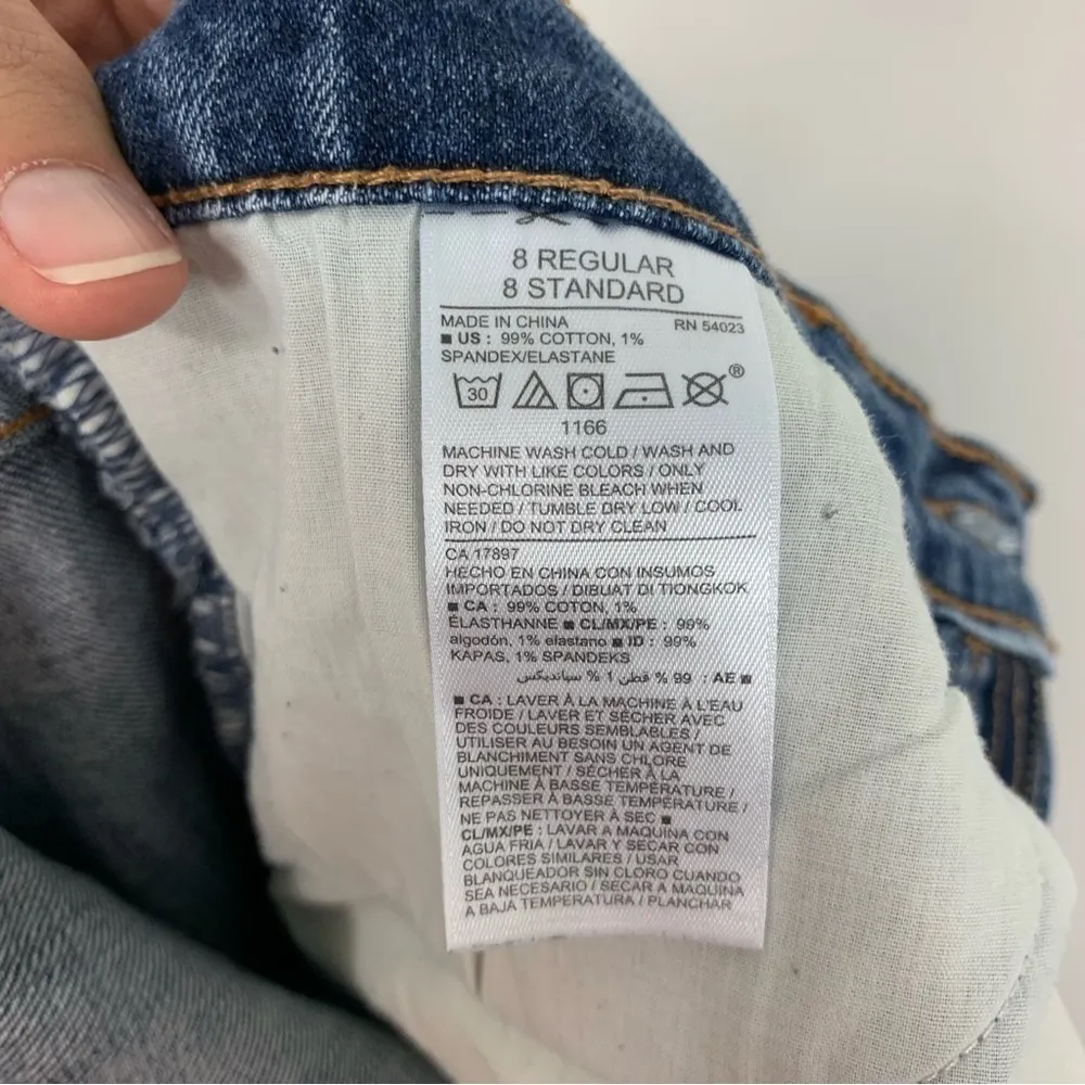 Old Navy Boyfriend Straight Leg Jeans Medium Wash Size 8 - Image 8