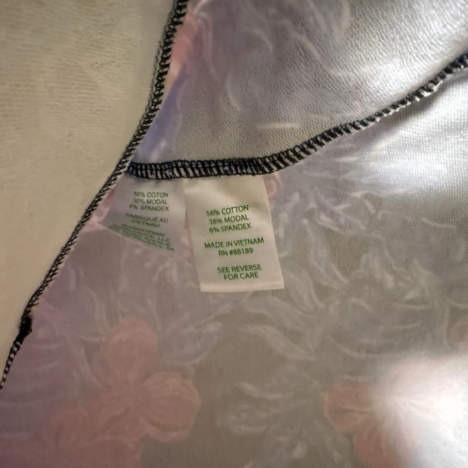 Lilly Pulitzer UPF 50+ Skipper Popover in Low Tide Navy Its Ofishell Blue Pink‎ - Image 5