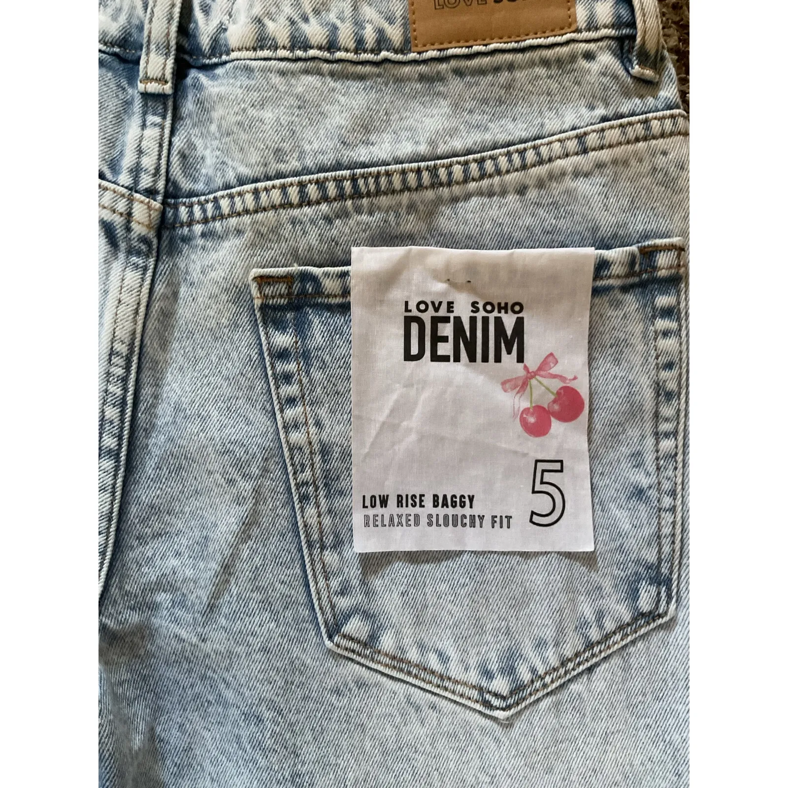 Love Soho Denim Women’s Baggy Bermuda Shorts Size 5 Low Rise Distressed Raw Hem Blue - Image 5