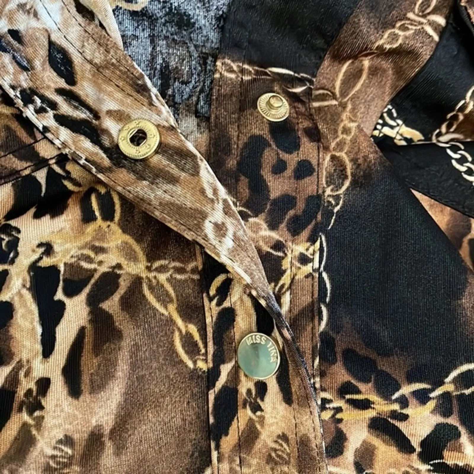 Miss Tina Brown Leopard Chain Button Up Blouse Womens Size Medium 8 - Image 8