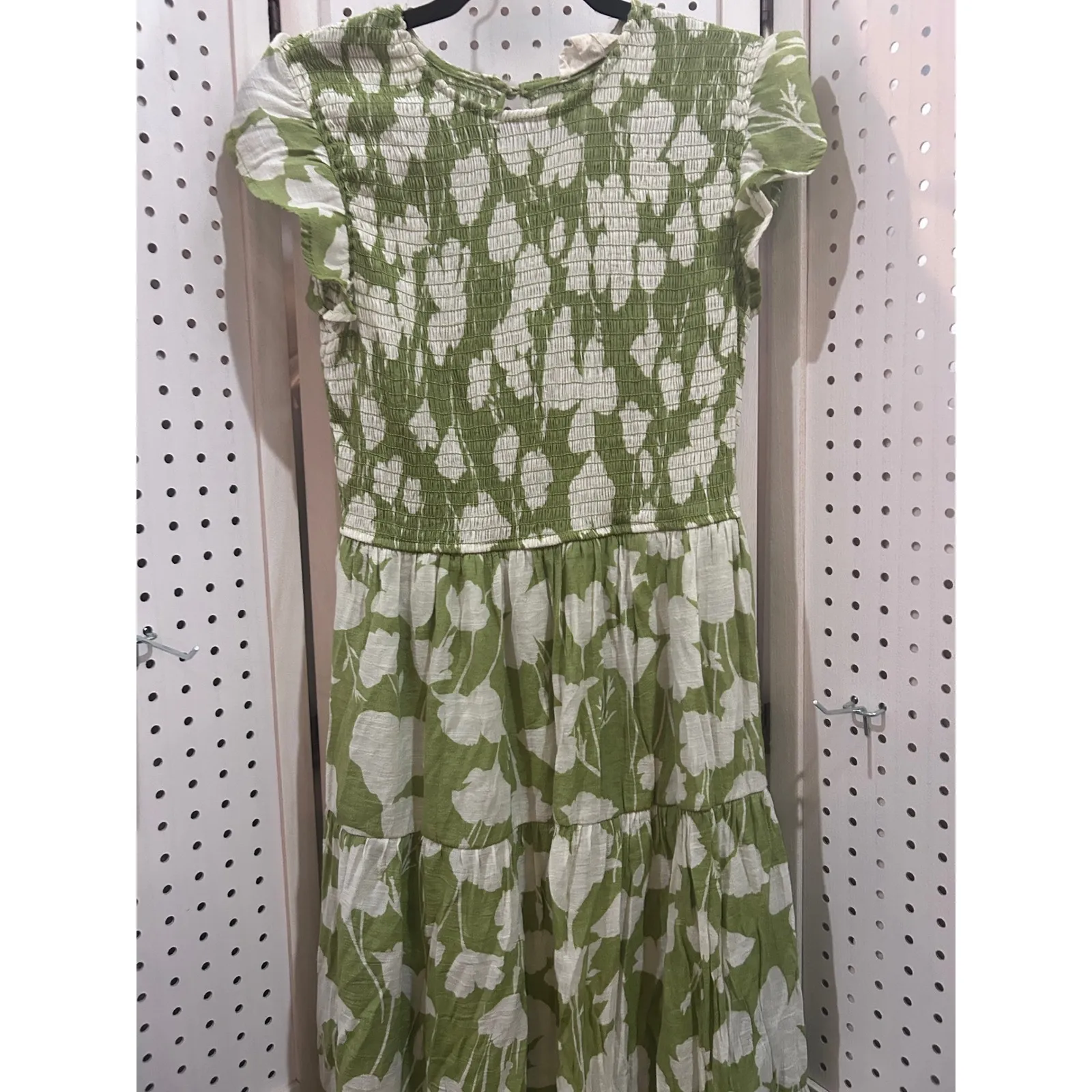 Sweet Wanderer Green White Floral Smocked Tiered Maxi Dress Size L - Image 3