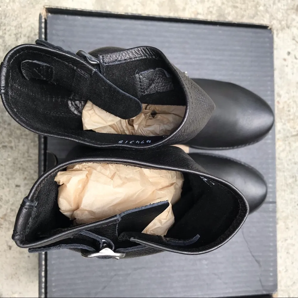 Frye Veronica Short Boot size 6 - Image 6