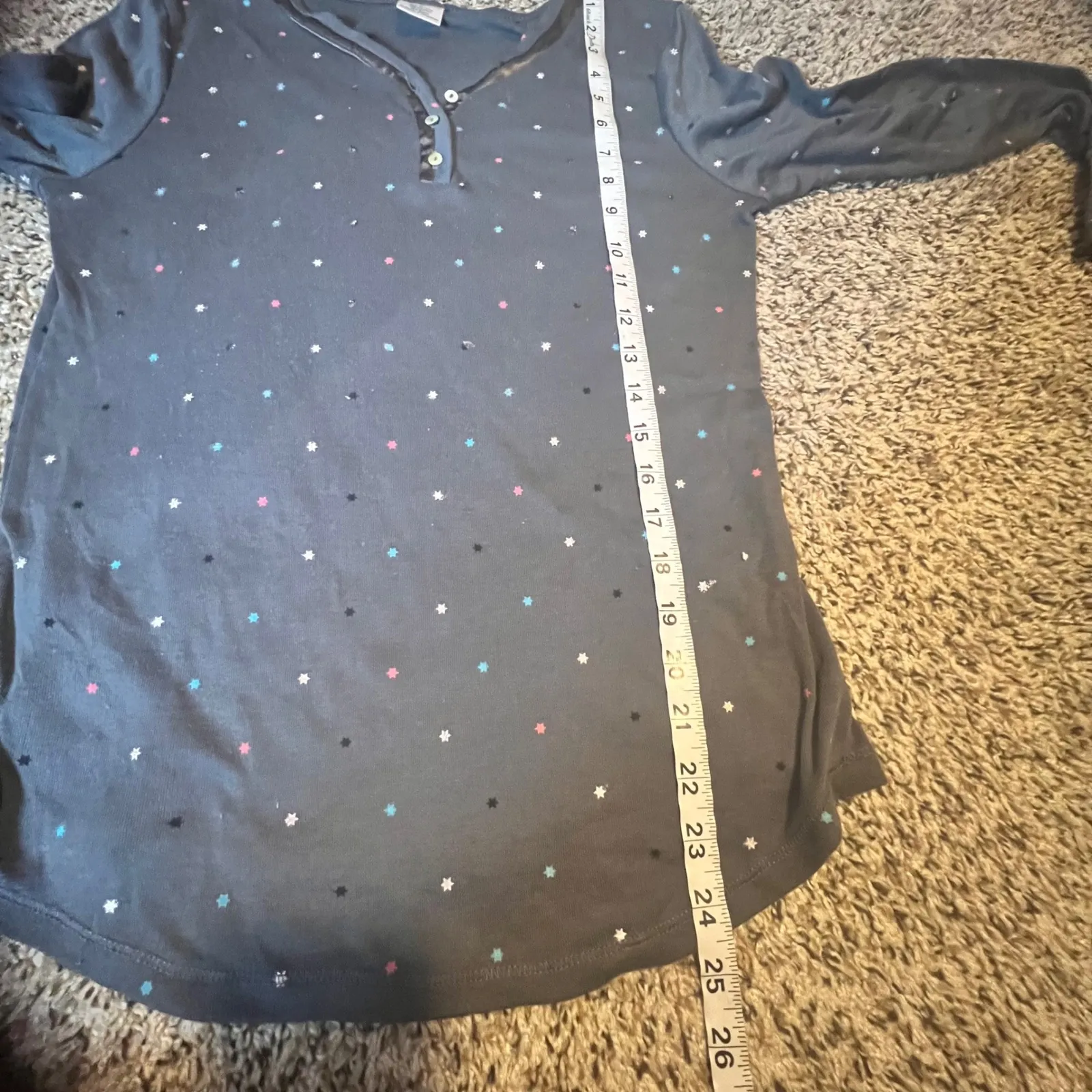 Croft Barrows Intimates Womens Gray Star Print Long Sleeve Henley Shirt Size S - Image 4