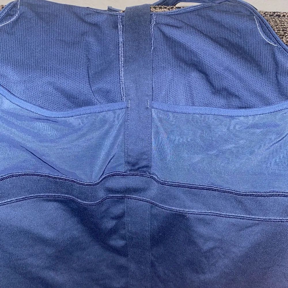 ✨ Athleta runner built In Bra Racerback Workout Tank Top✨ - Image 5