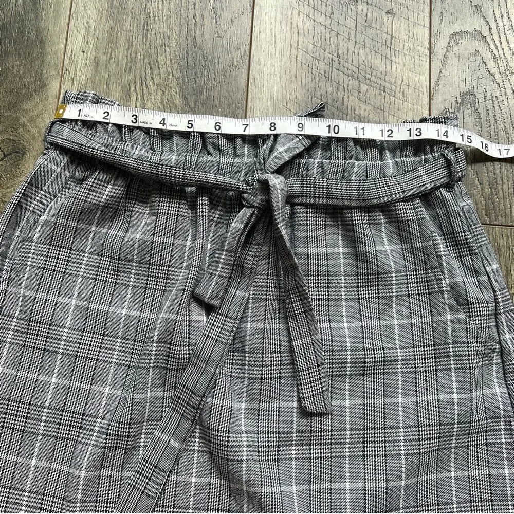Kendall & Kylie Plaid Paperbag Skirt NWT from PacSun Black White Grey Tie Belt L - Image 7