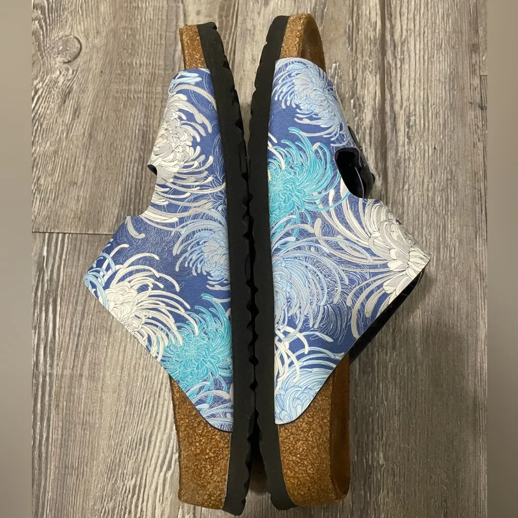Papillio Birkenstock Stylish Blue Patterned Sandals Size 7 - Image 5