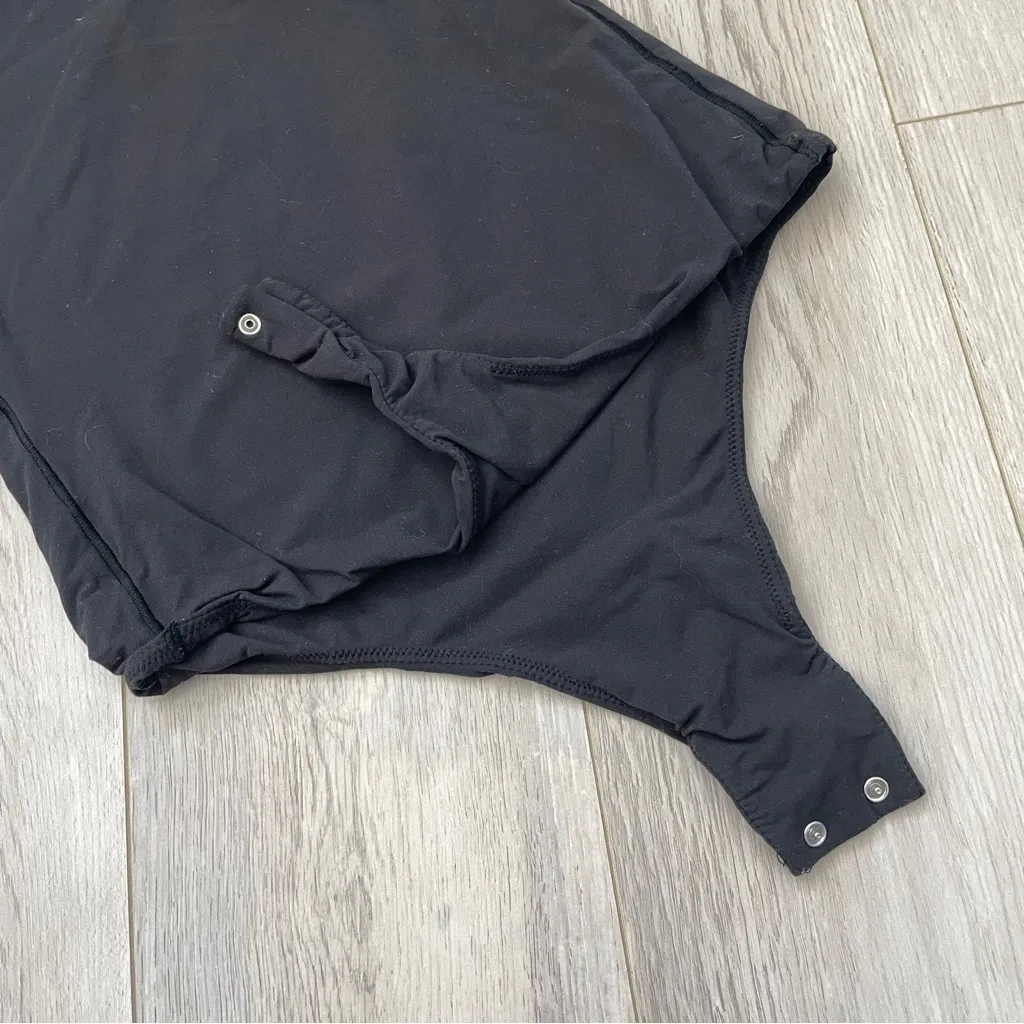 Skims Highneck Bodysuit fits everybody womens Black (small) basic going out chic - Image 4