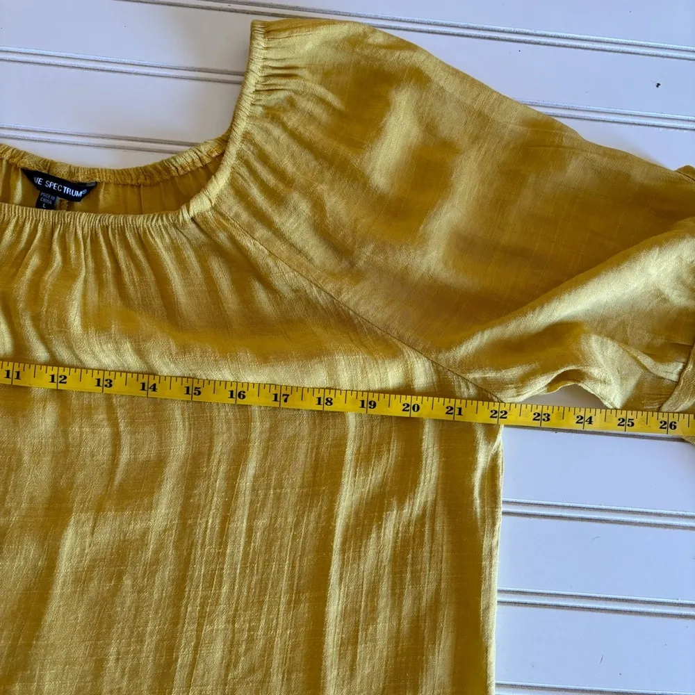 Women’s Unique Spectrum yellow mustard top Size Large - Image 8