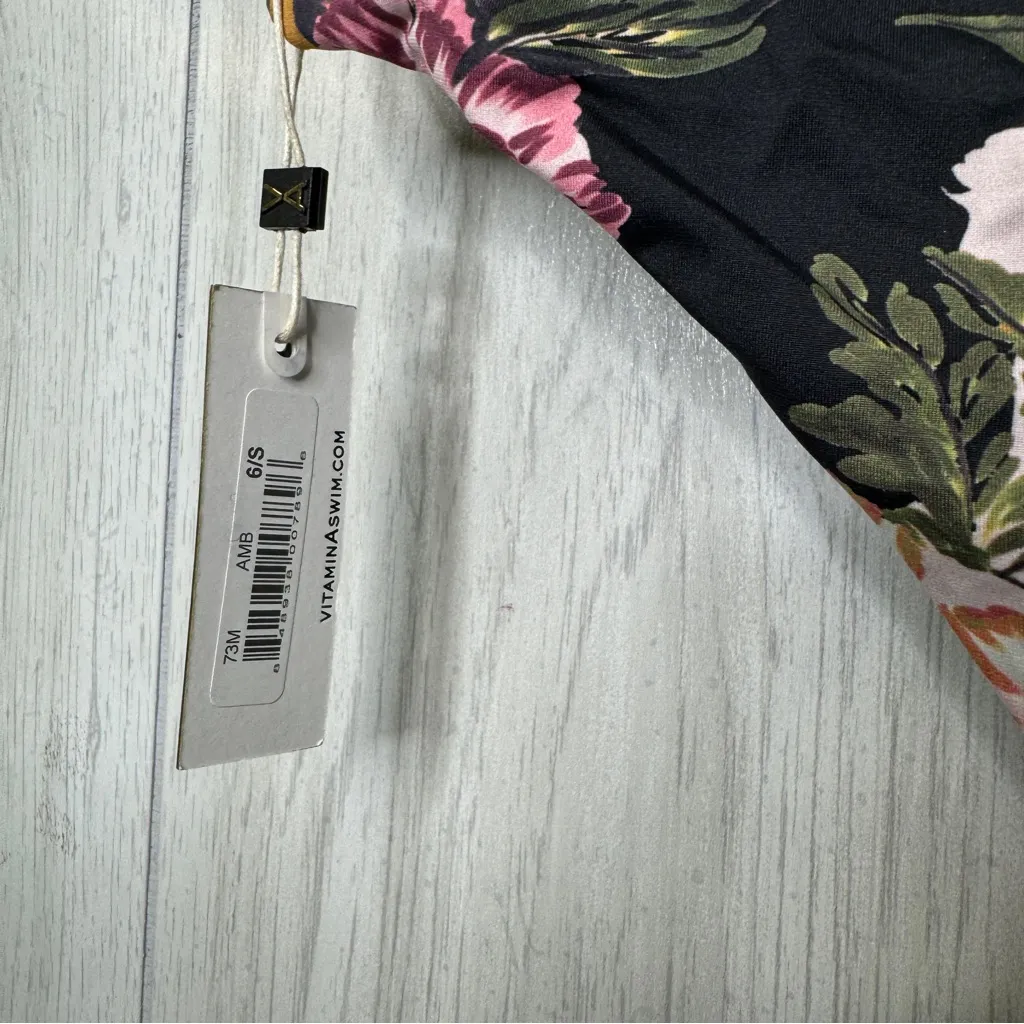 NWT Vitamin A Bianca Floral Scoop Back Plunge Halter Reversible Swimsuit Small - Image 13