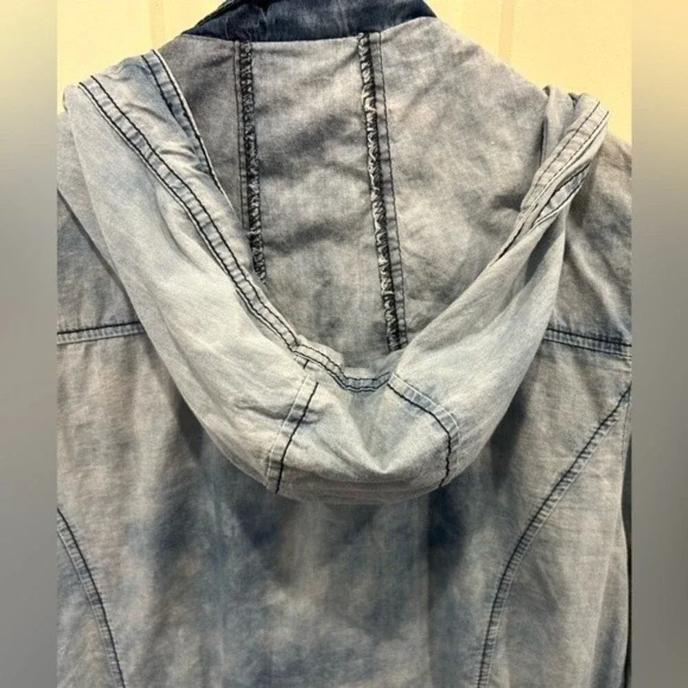 Ashley‎ Denim by 26 International Long sleeve Jean jacket with a hood L Blue Size L - Image 9