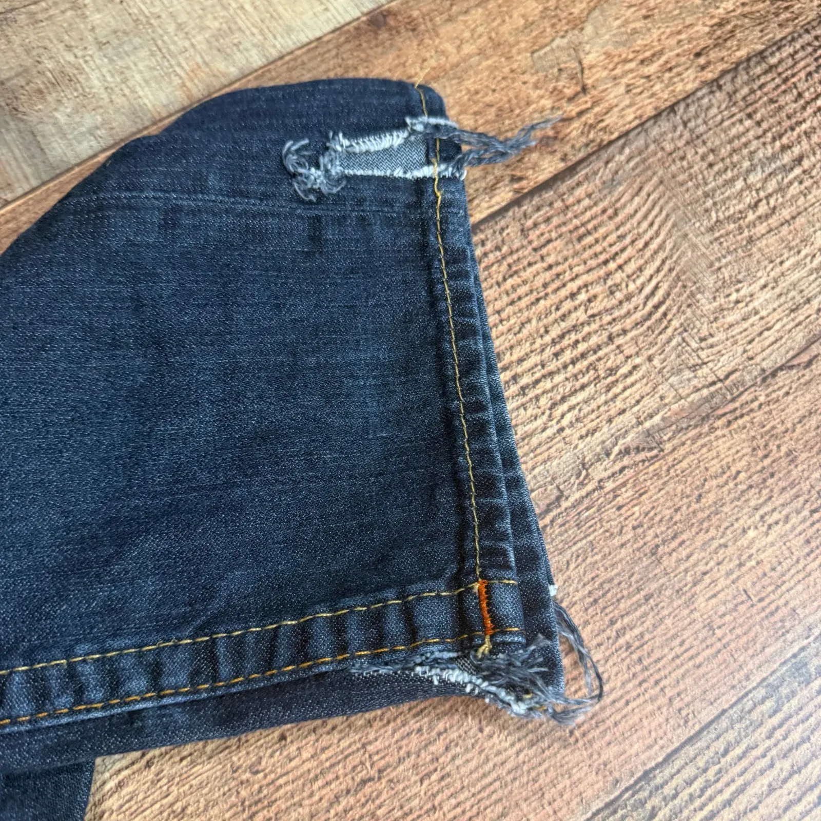 True Religion Wmns 100% Cotton Distressed Denim Skinny Straight Jeans Sz 30 FLAW - Image 7