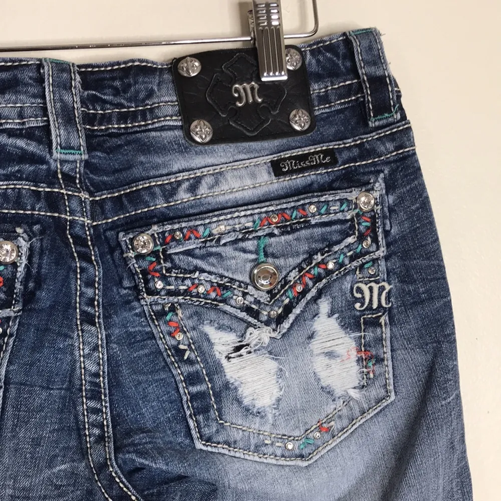 Miss me ladies signature boot medium wash denim jeans with gem details size 28 - Image 11