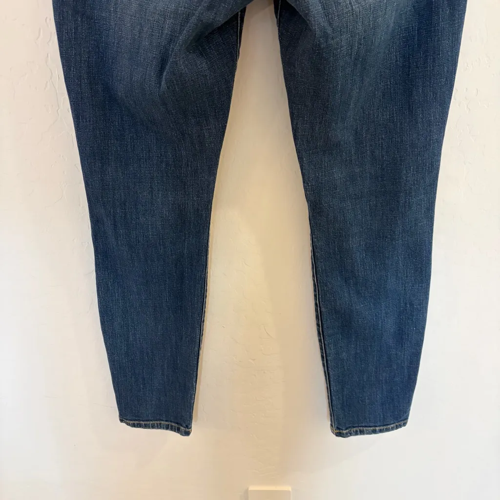 CAbi Curvy Skinny Mid Rise Medium Wash Jeans Style 3384 Size 6 - Image 8