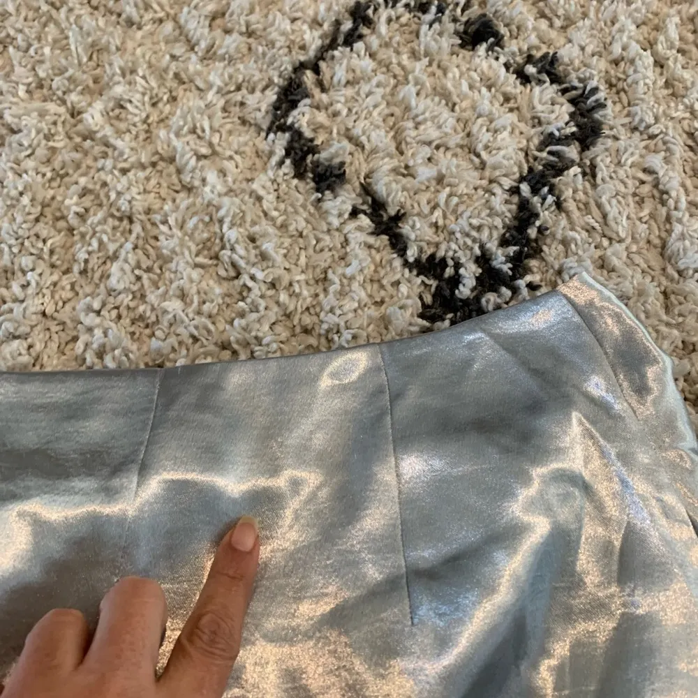 AIIFOS Orla Skirt in Silver Size M - Image 9