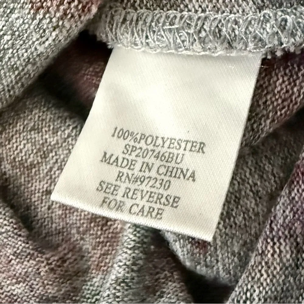 Almost Famous Women's Floral Print Long Sleeve Hooded Sweatshirt Gray Size M - Image 7