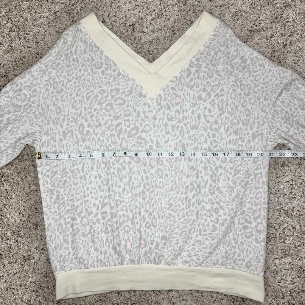 Pink Lily Leopard Print V-Neck Loungewear Set Small Medium S/M Cream Grey Pink - Image 8