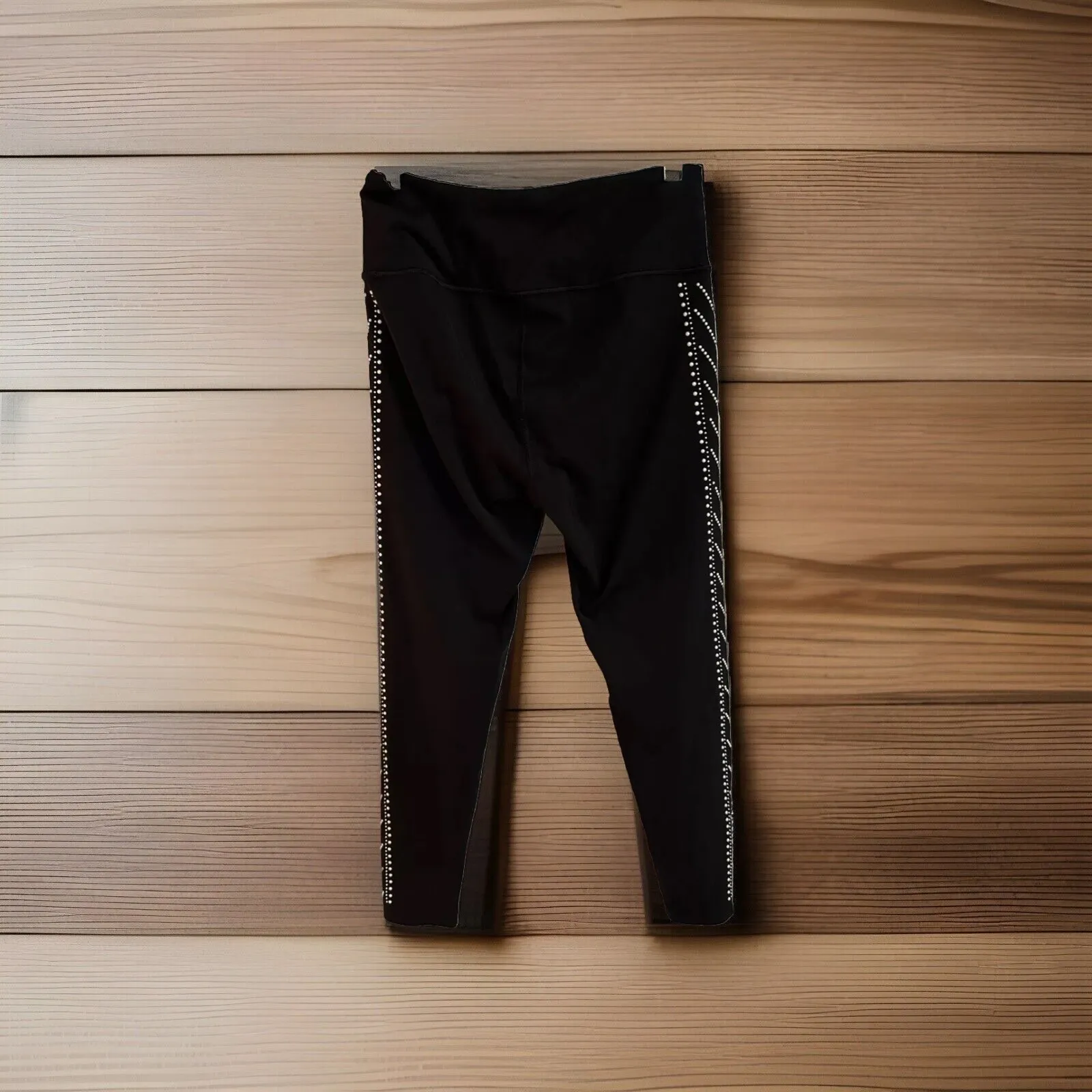 Victoria Sport High-Rise Above The Ankle Medium Black W White Raised Dots Classy - Image 4