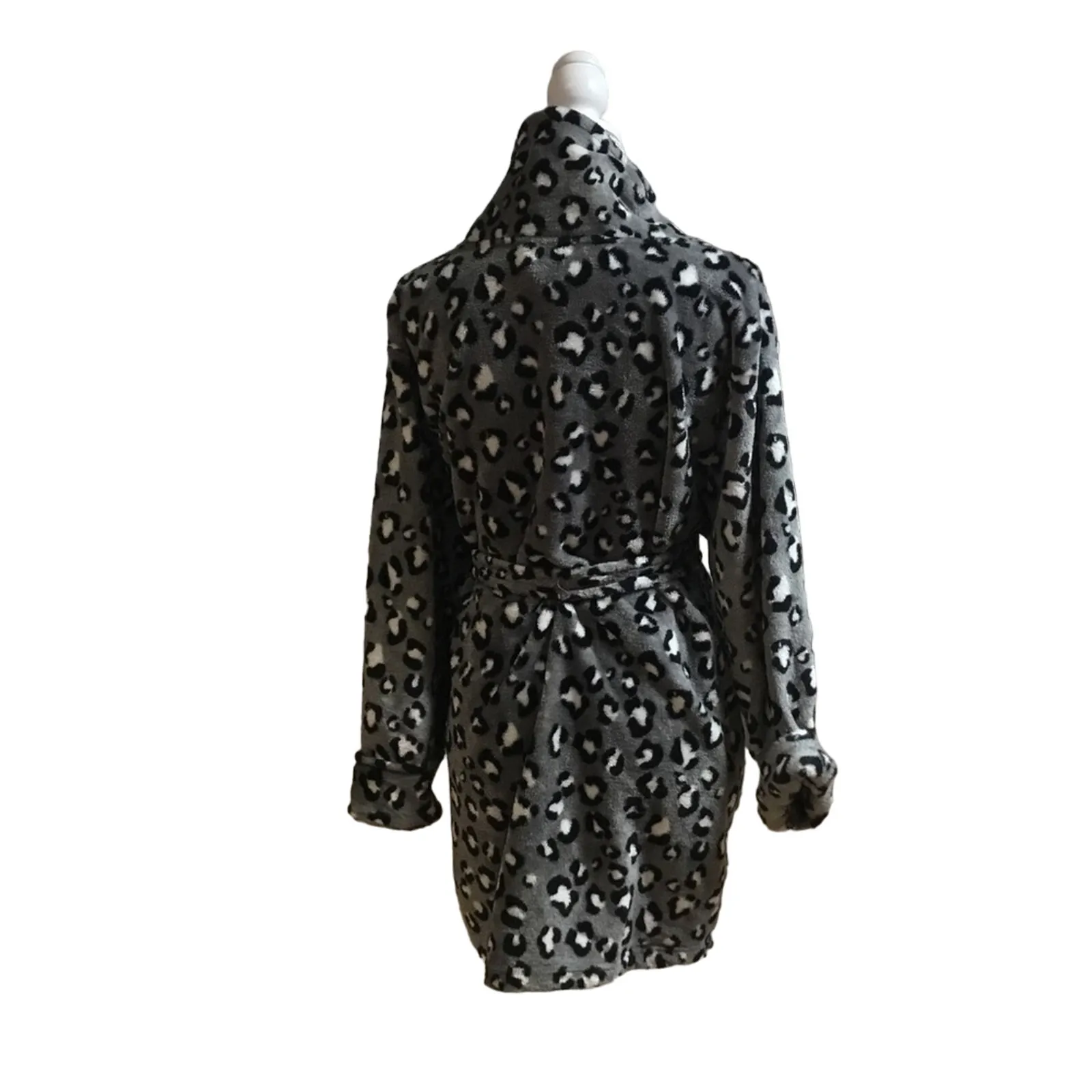 Just Be Plush Short Robe - Image 4