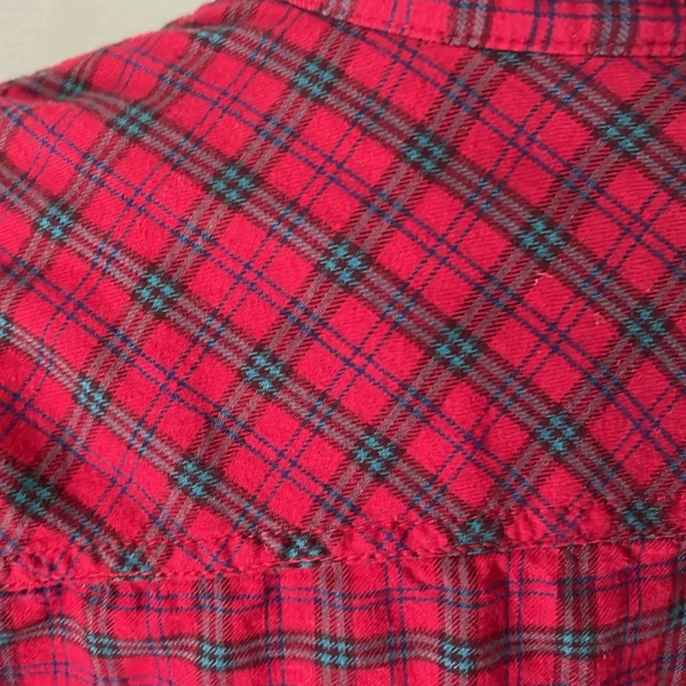 Eddie Bauer red plaid button down shirt size large - Image 6