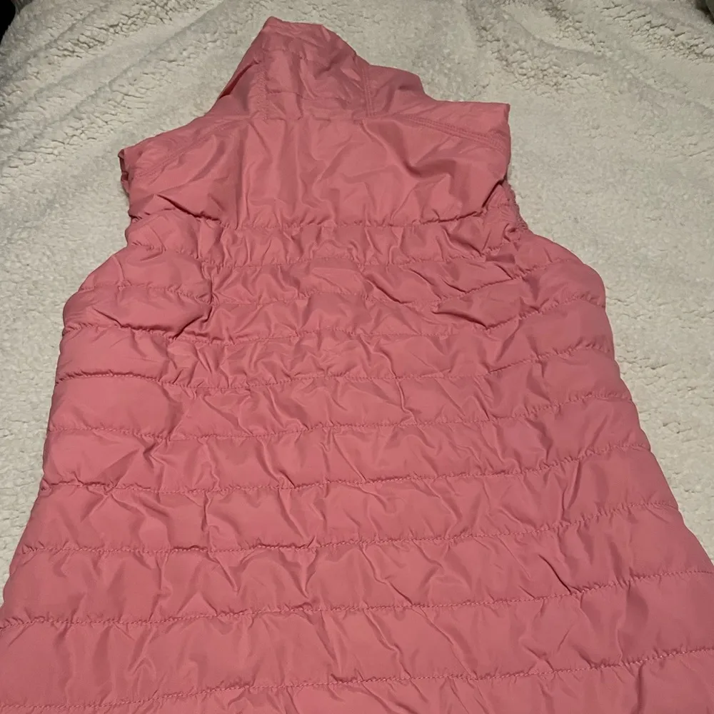 09BW.-  Women's Trick Thinsulate Vest. Size Small - Image 3