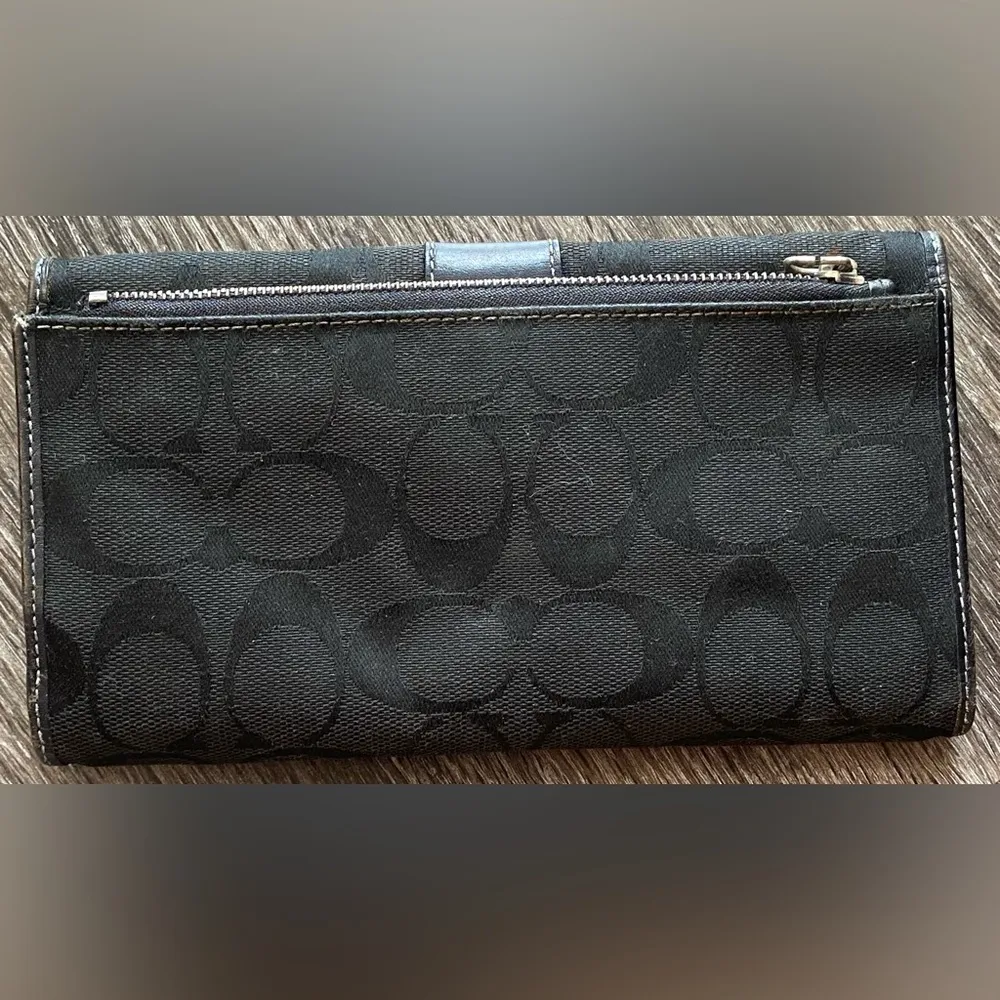 Coach Black Logo Wallet with hole - Image 4