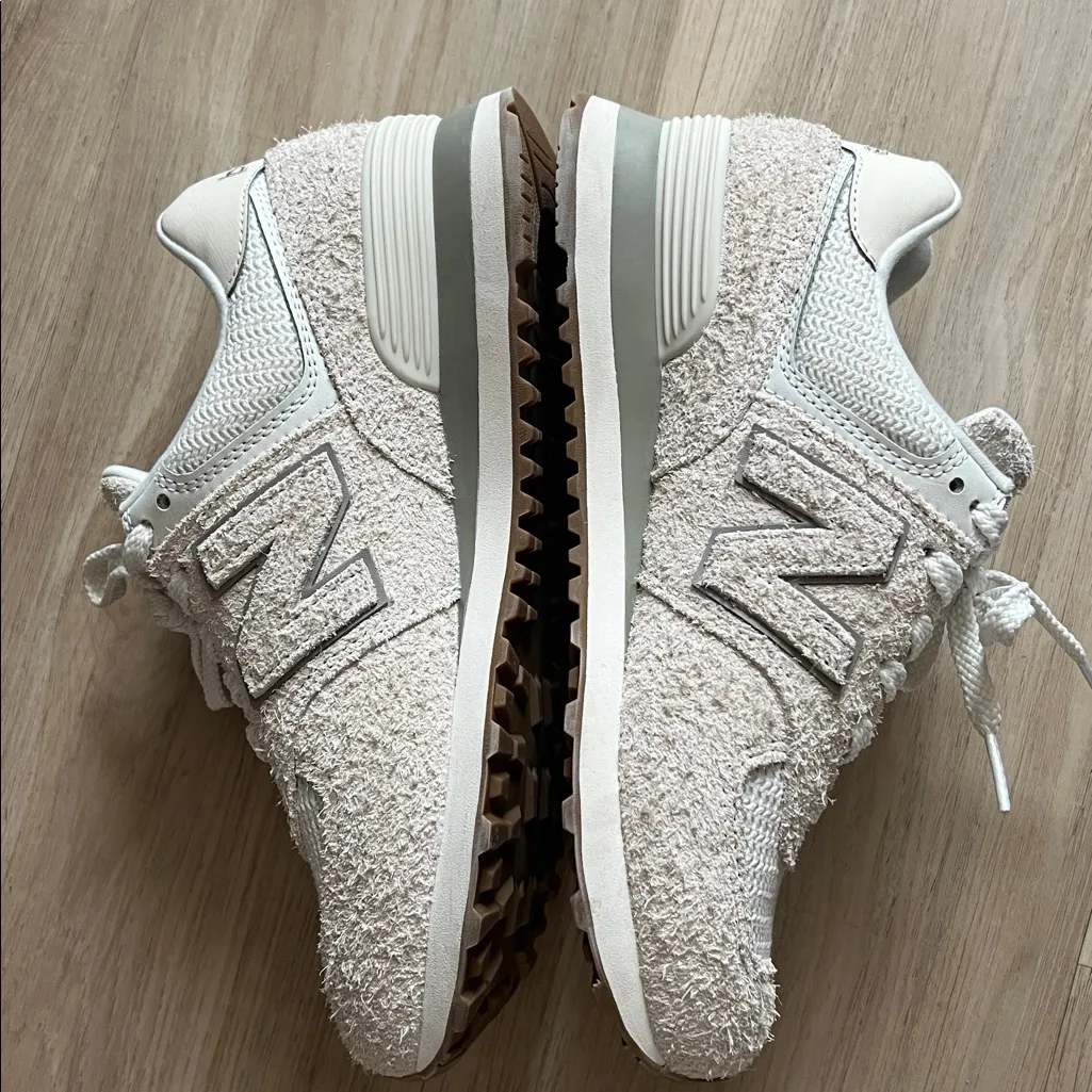New Balance 574 Women's Fuzzy Suede Sneakers Size 8 - Image 3