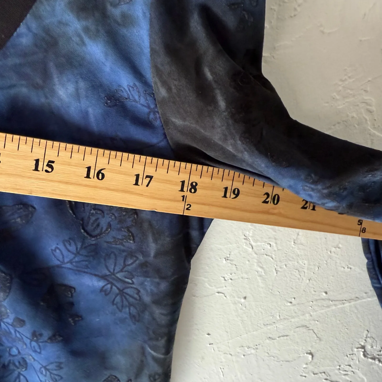 Dressbarn Y2k Size Medium Whimsygoth Fairy Grunge Blue Floral 3/4‎ Sleeve Top - Image 8