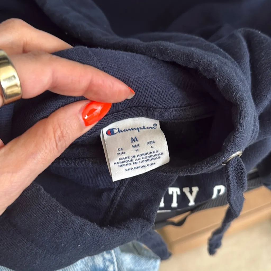 Champion University of Michigan Hooded Sweatshirt in Navy Blue Size Medium - Image 6