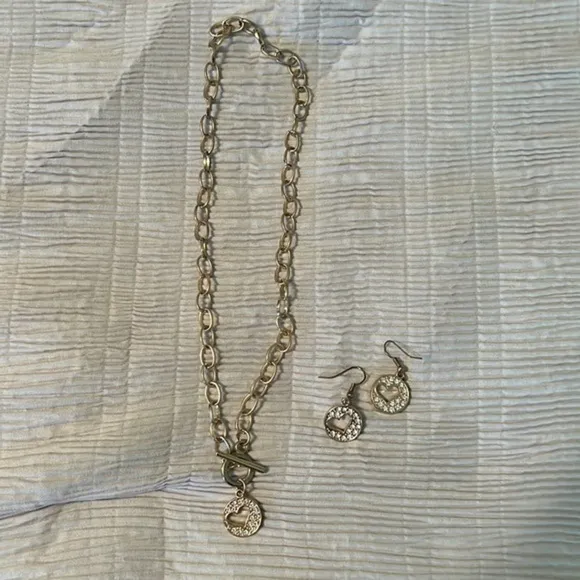 Gold Heart Necklace with front clasp‎ and matching earrings - Image 2