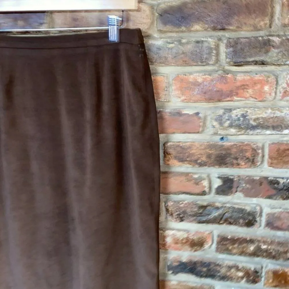 Leslie Fay Brown Faux-Suede Midi Straight Pencil Skirt Women's Size 12 - Image 4