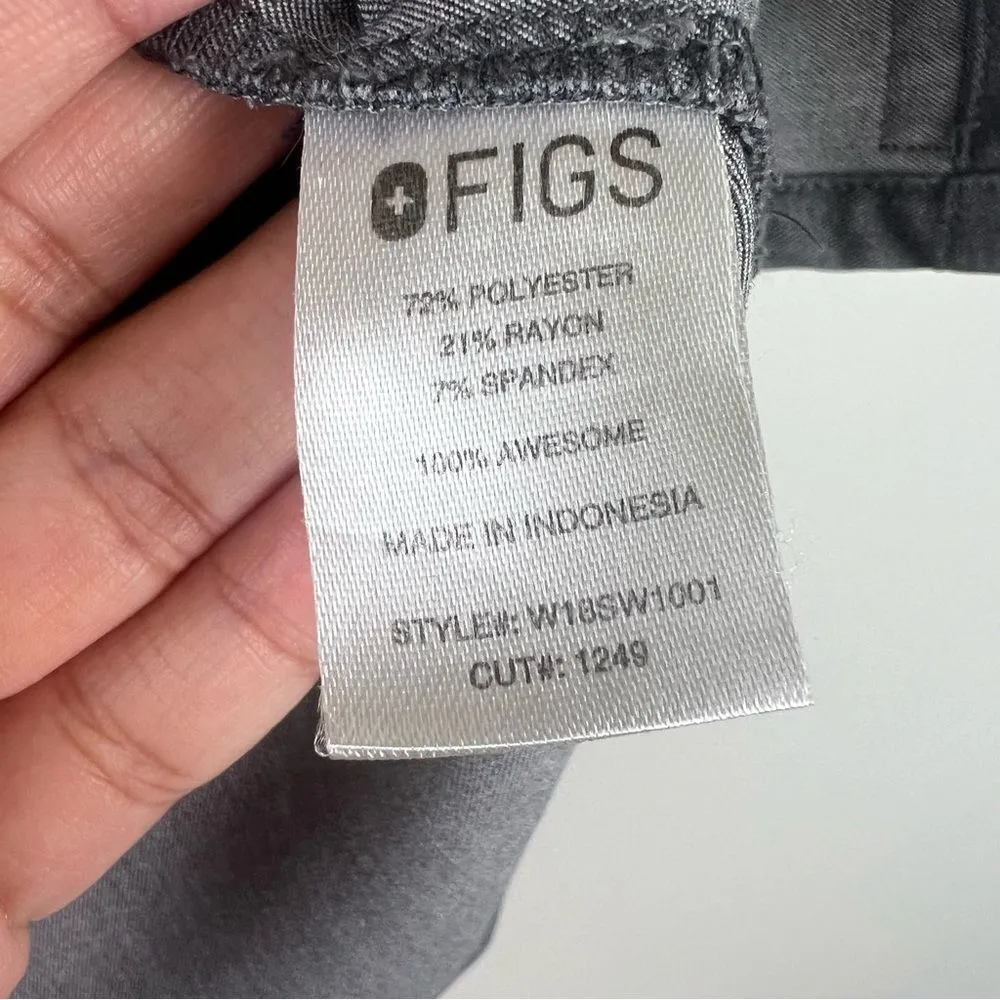 Figs Pacora women's XXS scrub top in Graphite Kangaroo pocket Style W18SW1001 - Image 5