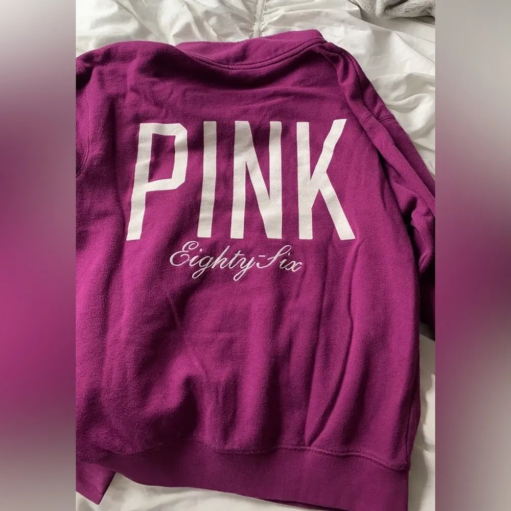 VS PINK Quarterzip - Image 2