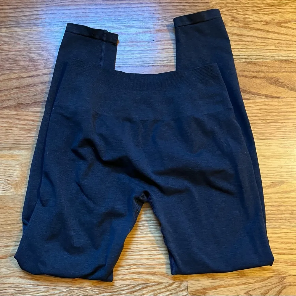 Alphalete dark gray leggings - Image 2