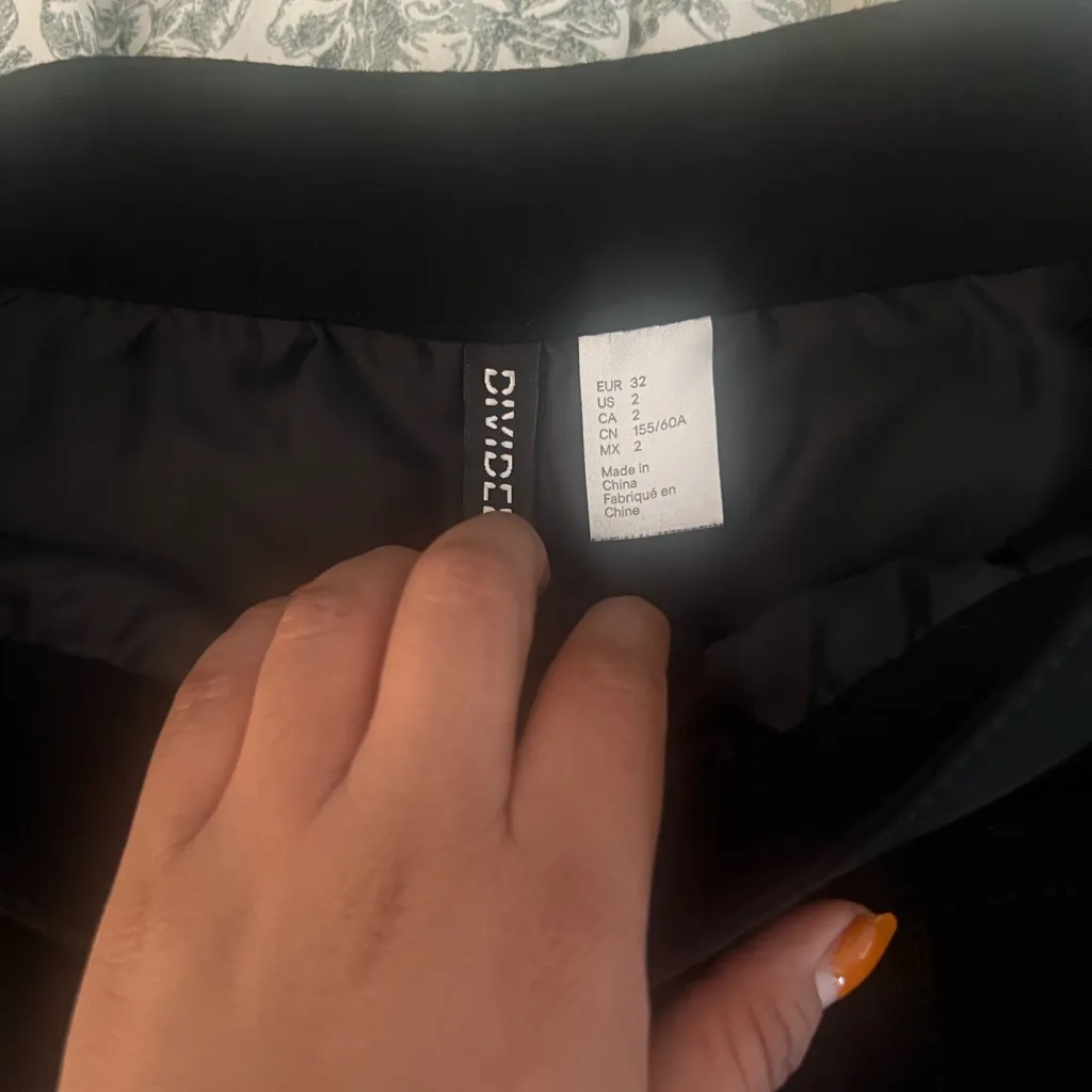 Divided  Elegant Black Outerwear - Image 2