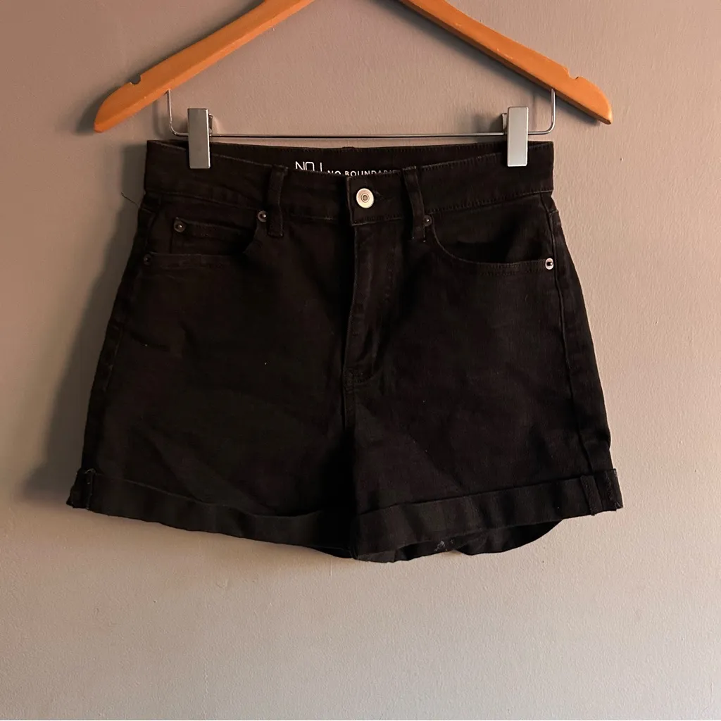 No Boundaries Black High Rise Jean Shorts | Size: 7 - Image 2