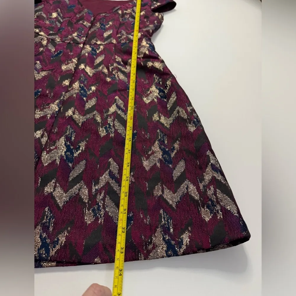 Size 4 Vince Camuto Dress Geometricic, artistic, metallic - Image 5