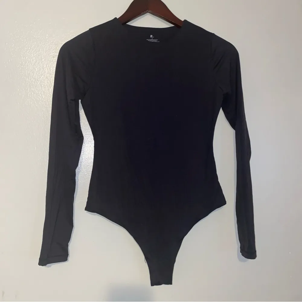 PUMIEY M Women's Crew Neck Long Sleeve Bodysuit Sexy Tops Sharp Collection Black Size M - Image 2