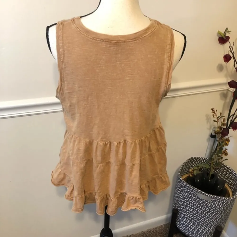 Altar’d State Tiered Peplum TShirt M - Image 2