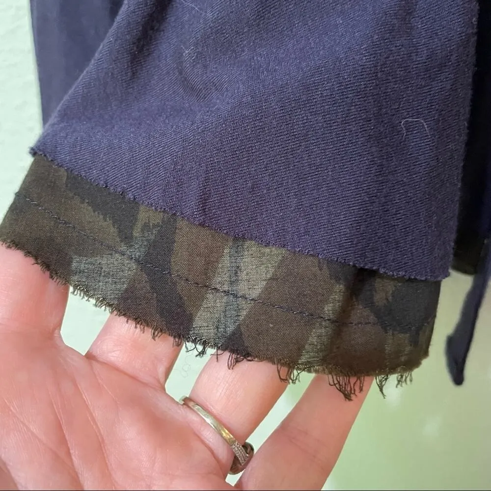 Left of Center Navy Blue Short Sleeve Tunic Camo Print Trim L Y2K Lagenlook Raw - Image 8