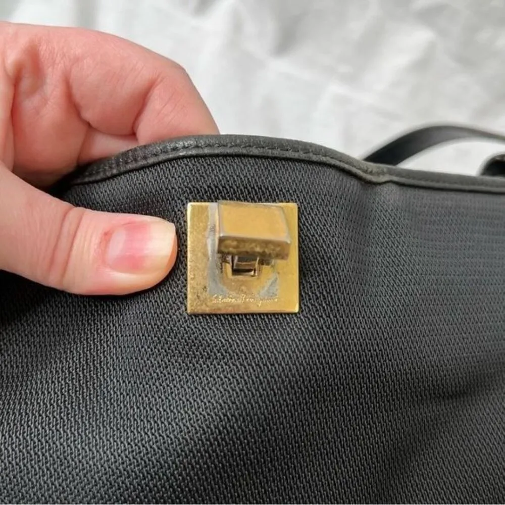 Salvatore Ferragamo BK-21 1986 gold hardware black leather & nylon bag - Image 9