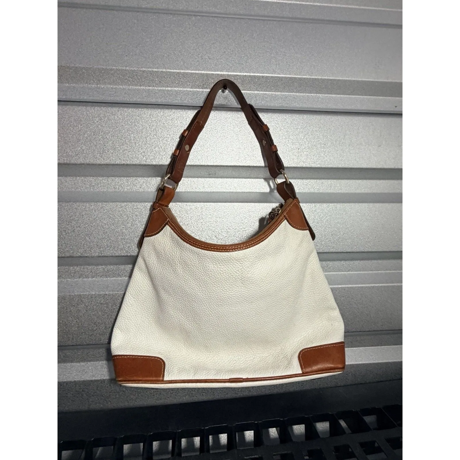 Dooney and Bourke White Pebble Grain Leather Hobo Bag Style # R924WH $308 - Image 5