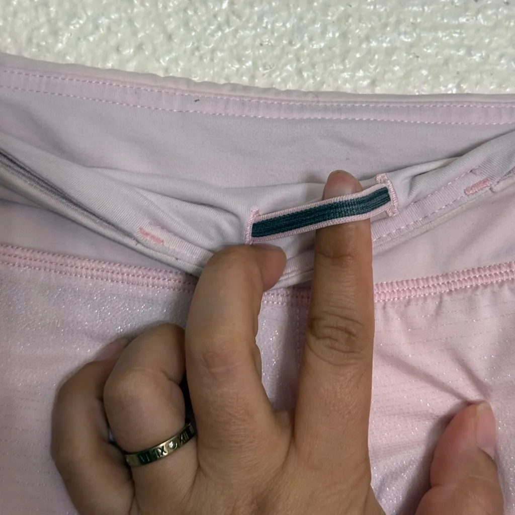 Lululemon Run Speed Shorts Blush Quartz Size 8 Pink sparkly color rare color 🦄 - Image 6