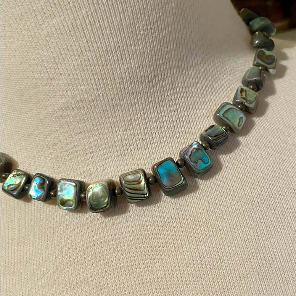 Vintage Natural Hand Carved Abalone and Hematite Necklace Vtg - Image 3