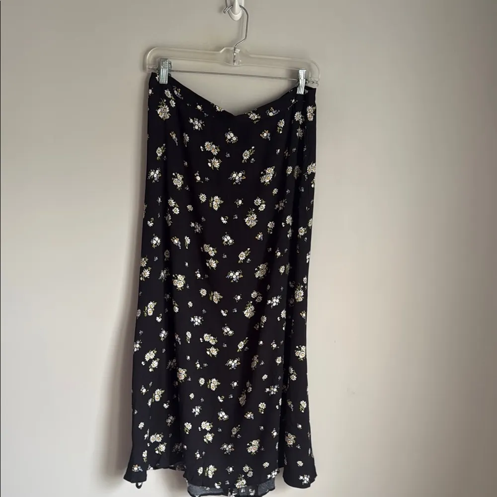 NEW Reformation Daisy Bea Floral  Midi Skirt 10 - Image 2