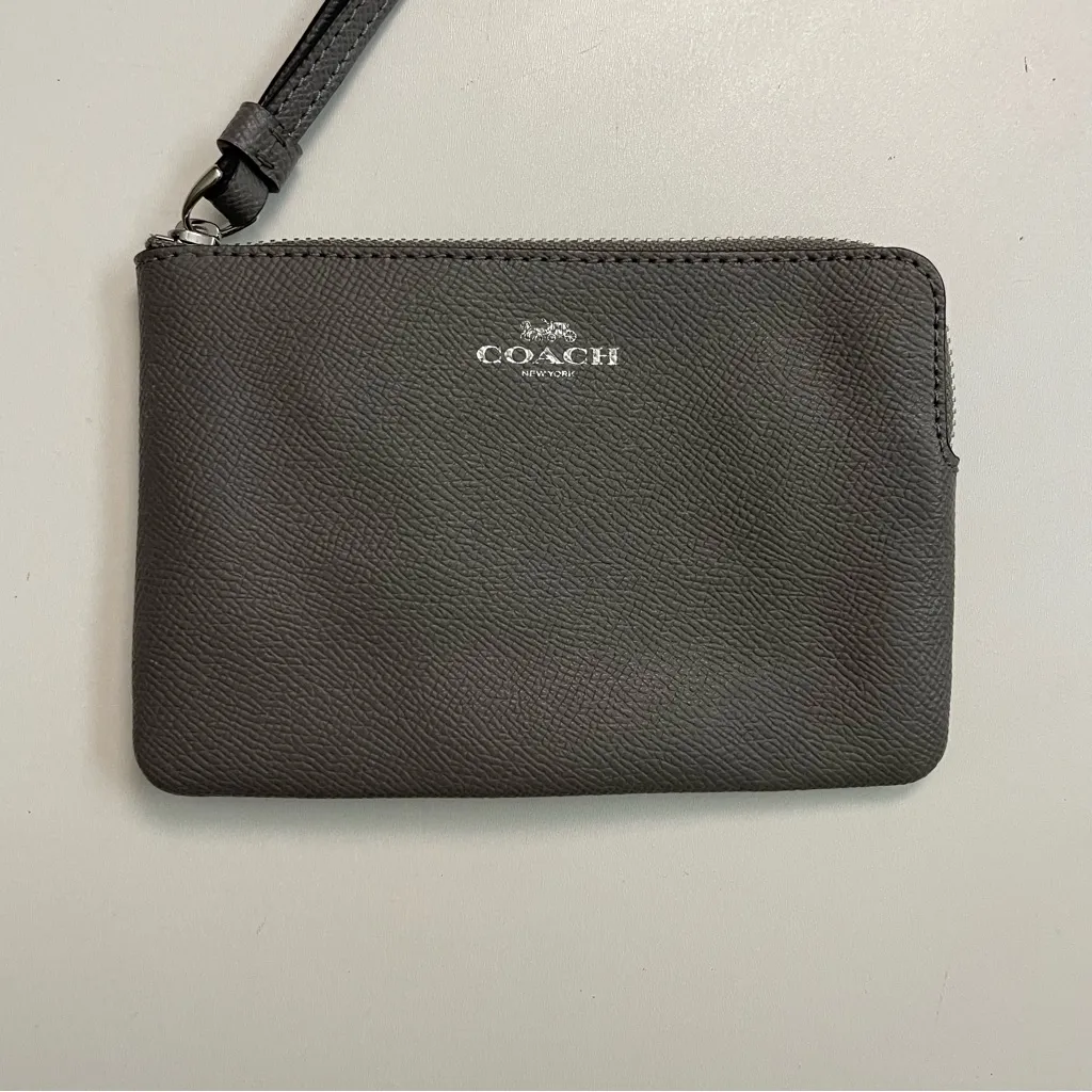 Coach Wristlet Wallet Pouch Corner Zip Credit Card Phone Travel Leather Grey - Image 2